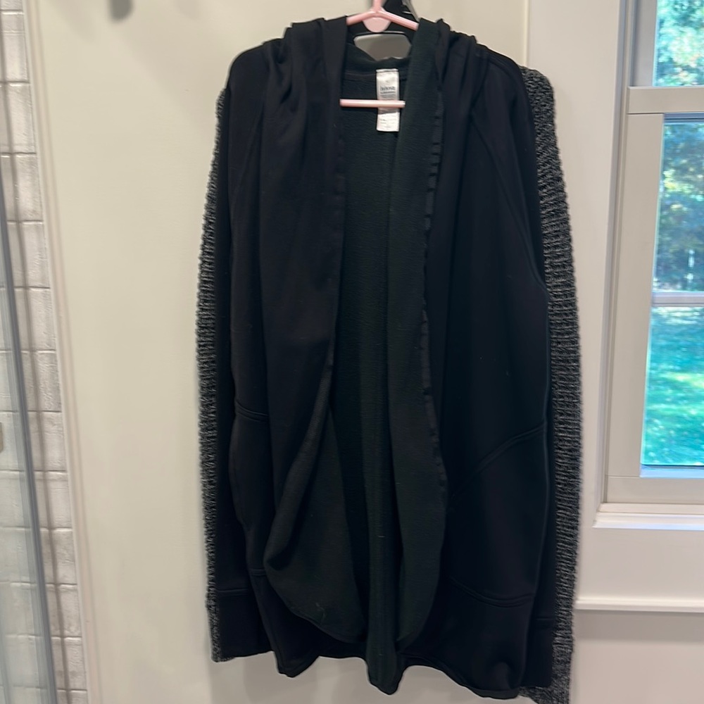 Ivivva size 12 circle cardigan